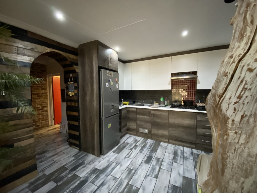 3 Bedroom Property for Sale in Miederpark North West